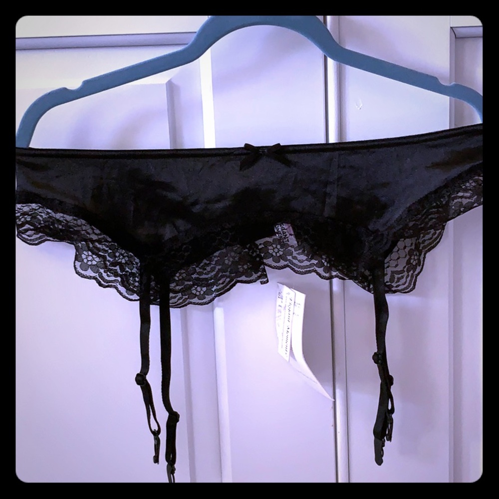Black lace garter belt